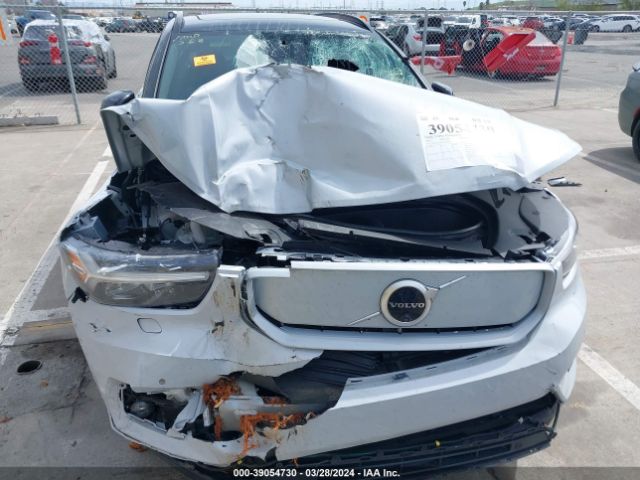 2022 VOLVO XC40 RECHARGE PURE ELECTRIC YV4ED3UR9N2780237 Photo 5