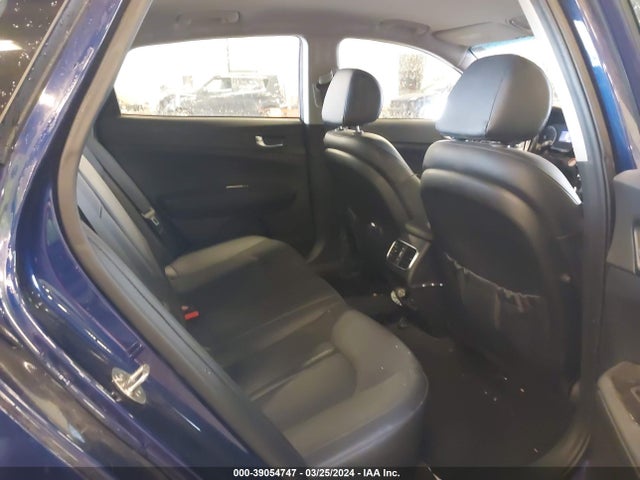 KIA OPTIMA EX 2019 5XXGU4L18KG371455 Image 8