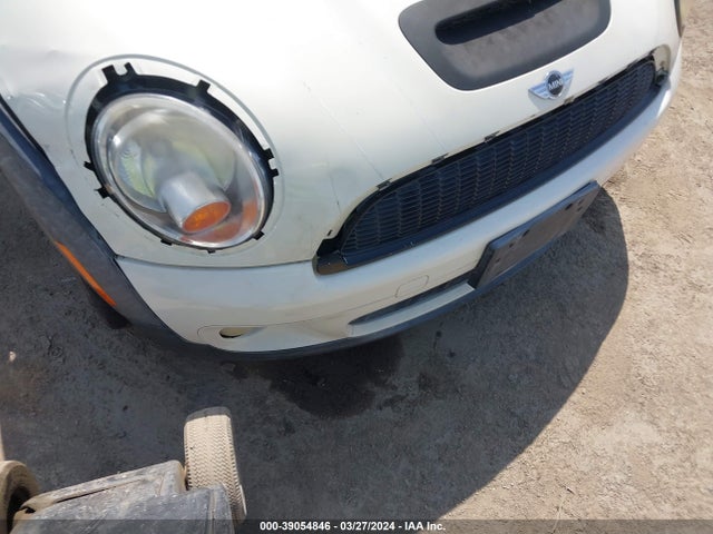 2008 MINI COOPER S WMWMF73558TV36904 Photo 5