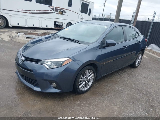 Toyota Corolla Le Premium 2015 5YFBURHE9FP201833 Image 2