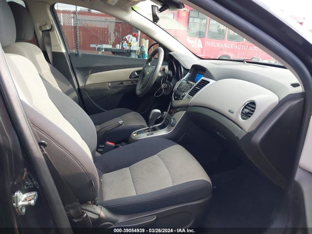 Chevrolet Cruze Ls Auto 2015 1G1PA5SG5F7284947 Image 5