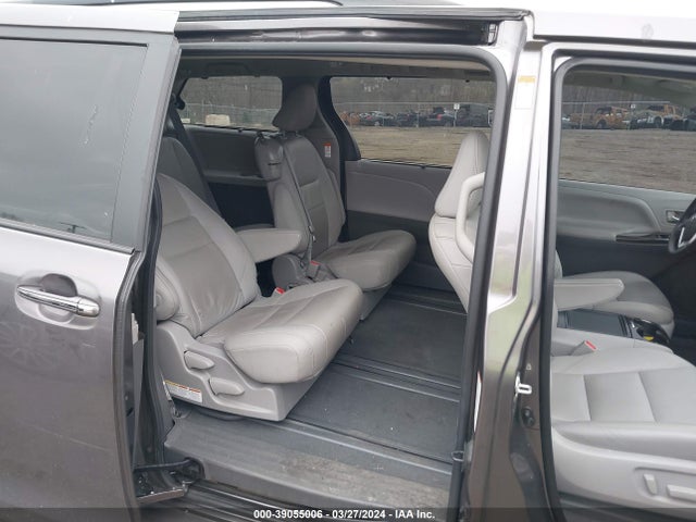Toyota SIENNA XLE 2020 5TDYZ3DC6LS060459 Image 8