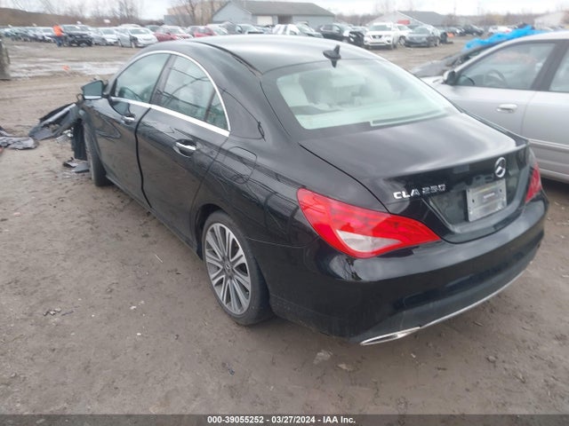 Mercedes-Benz CLA 250 2019 WDDSJ4EB3KN745733 Image 3
