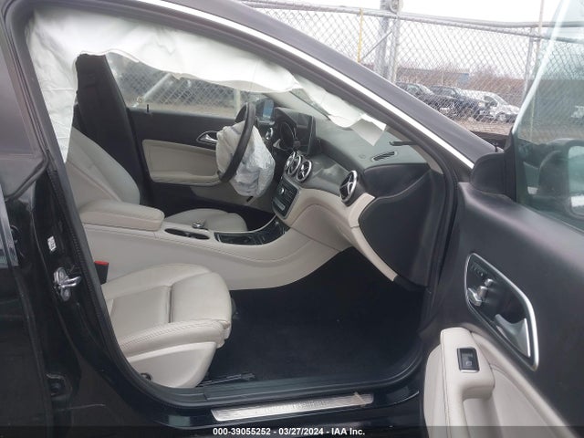 Mercedes-Benz CLA 250 2019 WDDSJ4EB3KN745733 Image 5