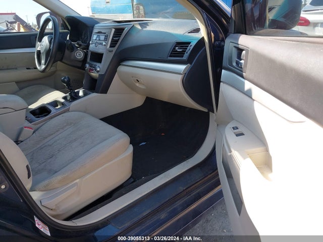 39055313 :رقم المزاد ، 4S3BMAA69C1004875 vin ، 2012 Subaru Legacy 2.5i مزاد بيع