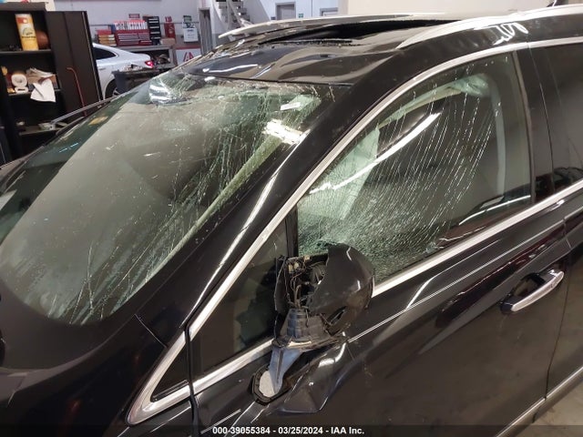 1GYKNBRS1HZ125150 Cadillac XT5 LUXURY