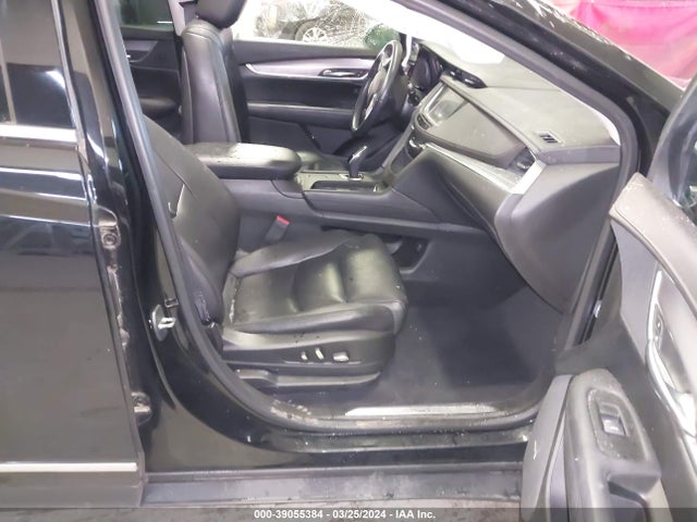1GYKNBRS1HZ125150 Cadillac XT5 LUXURY