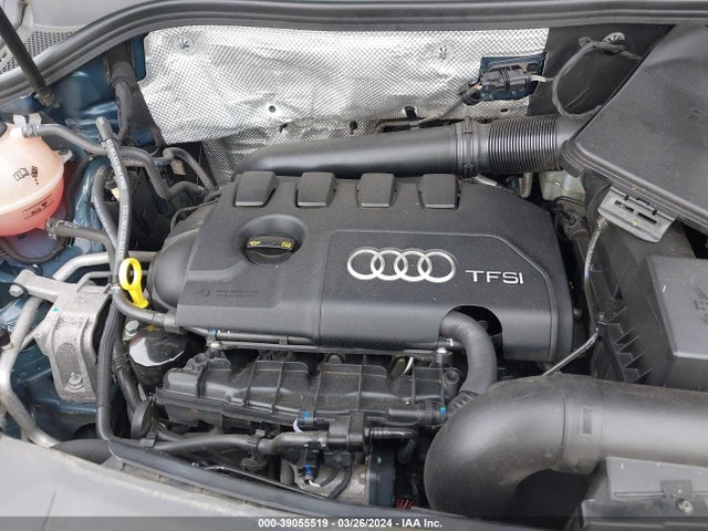 WA1JCCFS5HR005055 Audi Q3 2.0t Premium