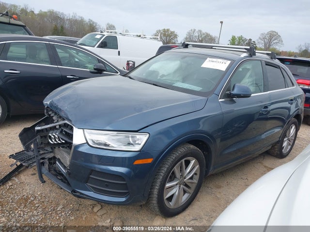 WA1JCCFS5HR005055 Audi Q3 2.0t Premium