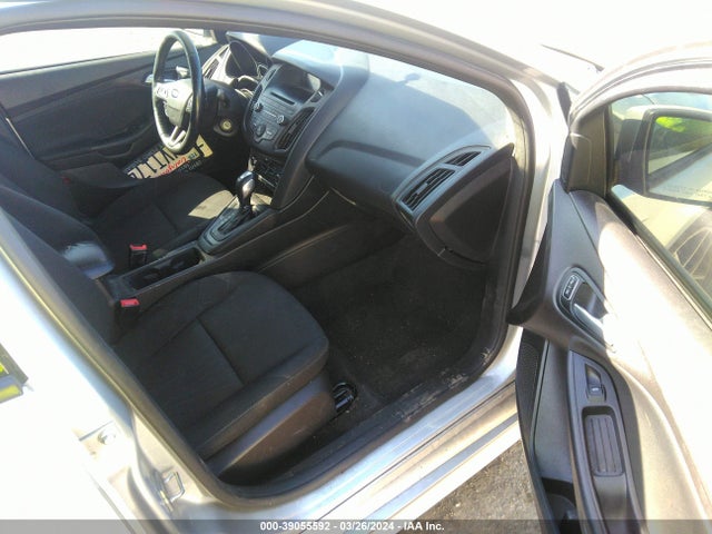 Ford FOCUS SE 2016 1FADP3F2XGL395973 Image 5