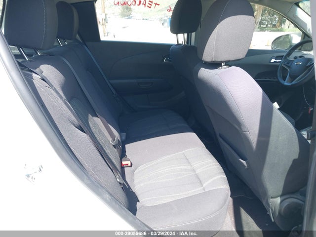 Chevrolet Sonic Lt Auto 2015 1G1JC6SH4F4196584 Image 8
