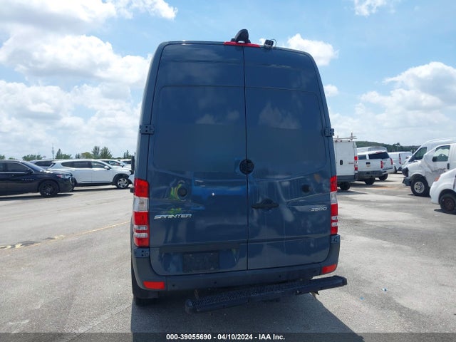 WD3PE7CD0JP647802 Mercedes-Benz Sprinter 2500 Standard Roof V6