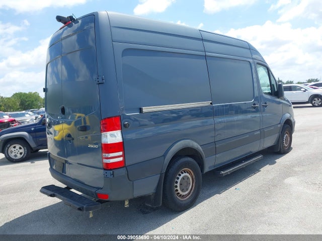 WD3PE7CD0JP647802 Mercedes-Benz Sprinter 2500 Standard Roof V6