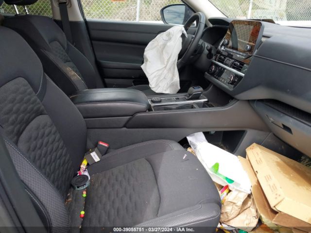 5N1DR3BC4NC229895 Nissan Pathfinder Sv 4wd