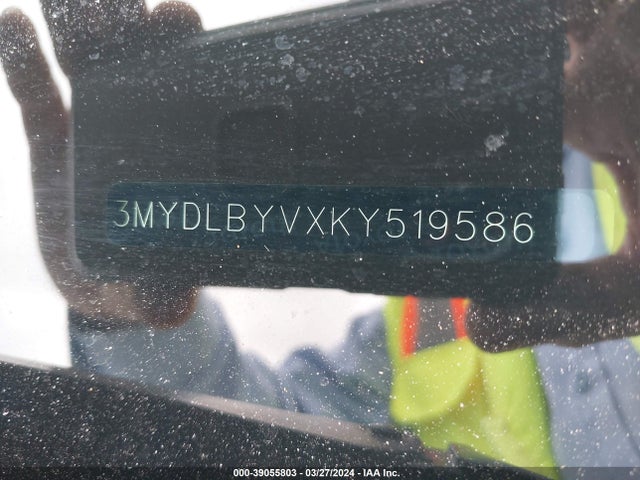Toyota YARIS LE 2019 3MYDLBYVXKY519586 Image 9