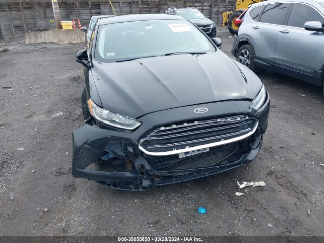 3FA6P0T94GR372702 Ford FUSION SE