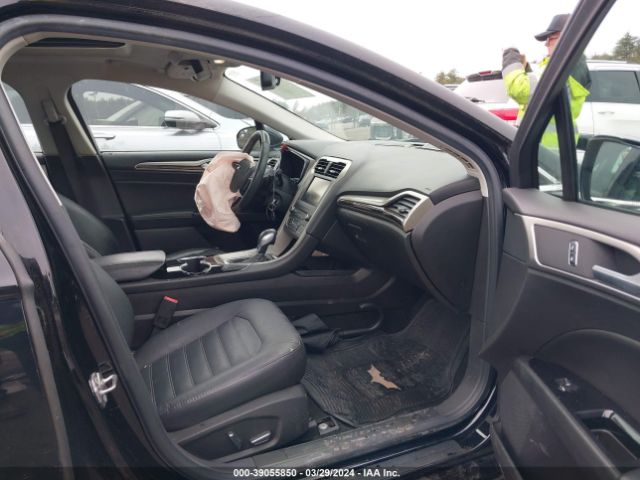 3FA6P0T94GR372702 Ford FUSION SE