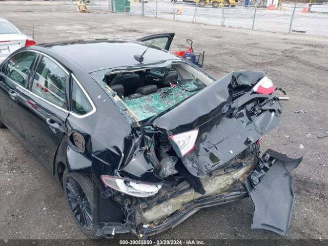 3FA6P0T94GR372702 Ford FUSION SE