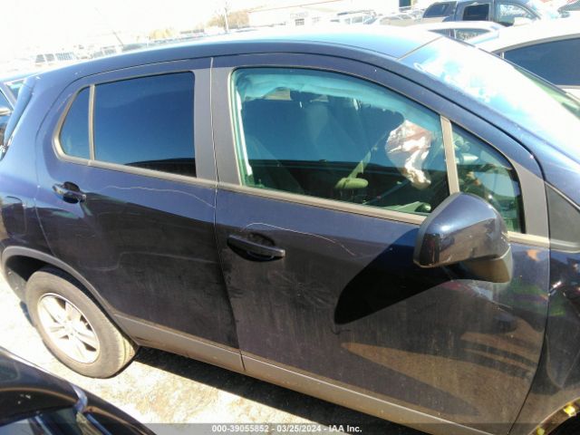 KL7CJNSB6MB342078 Chevrolet Trax Awd Ls