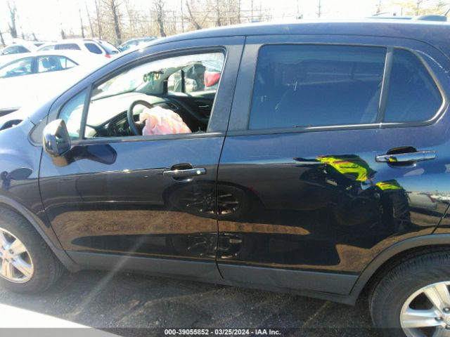 KL7CJNSB6MB342078 Chevrolet Trax Awd Ls