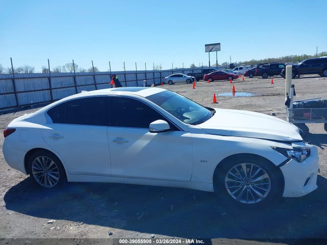 JN1EV7AR3JM610775 Infiniti Q50 3.0t Luxe