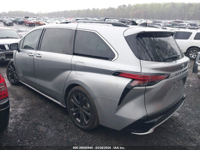 Toyota Sienna Xse 2022 5TDXRKEC3NS132029 Image 3