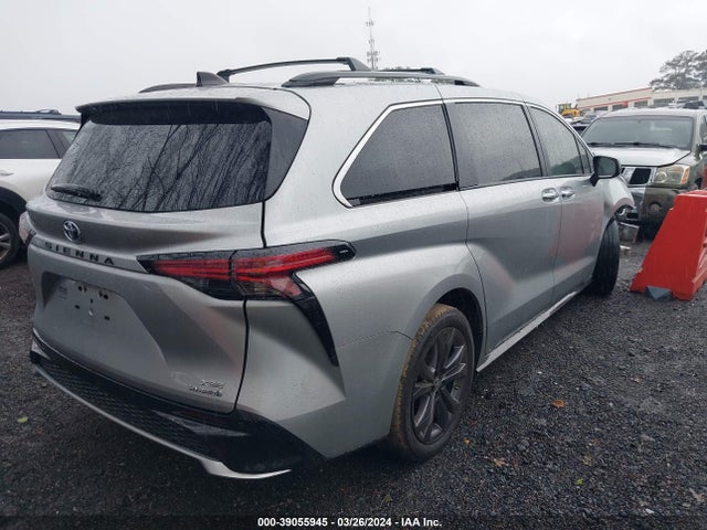 Toyota Sienna Xse 2022 5TDXRKEC3NS132029 Image 4