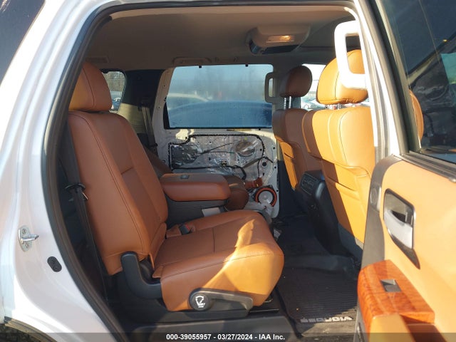 Toyota Sequoia Platinum 2020 5TDDY5G15LS180972 Image 8