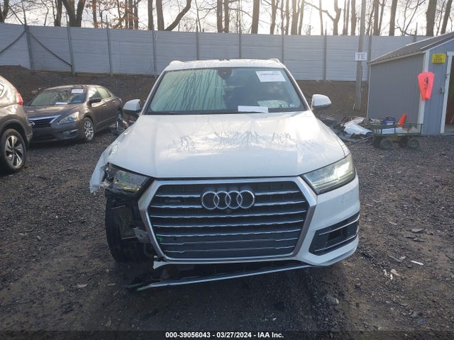 WA1LAAF77JD008847 Audi Q7 3.0t Premium