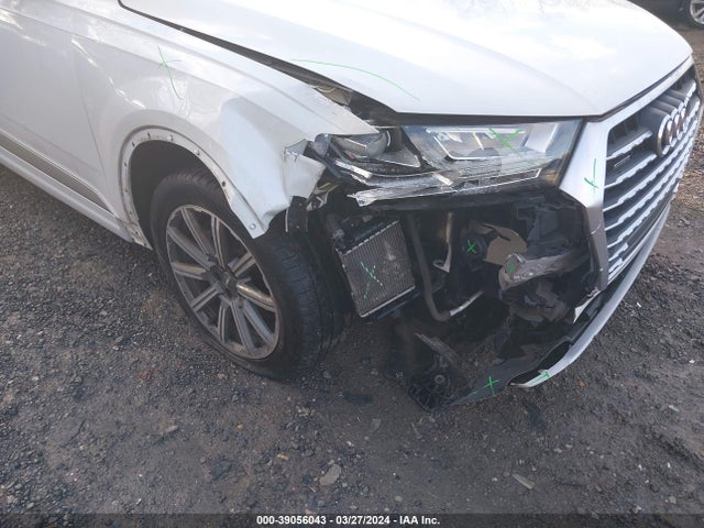 WA1LAAF77JD008847 Audi Q7 3.0t Premium