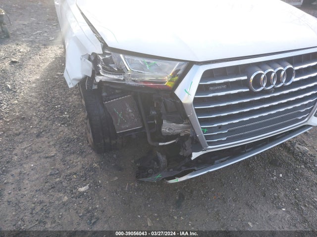 WA1LAAF77JD008847 Audi Q7 3.0t Premium