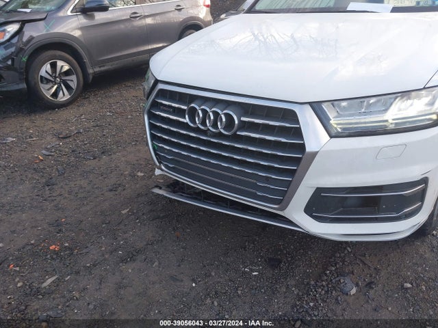 WA1LAAF77JD008847 Audi Q7 3.0t Premium