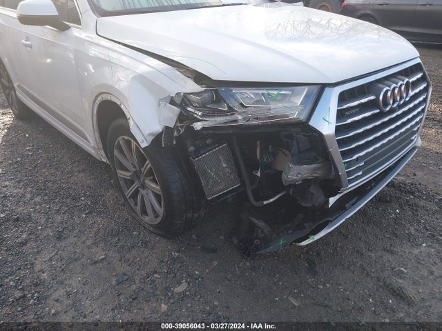 WA1LAAF77JD008847 Audi Q7 3.0t Premium