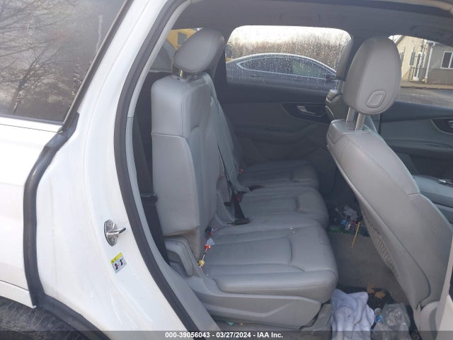 WA1LAAF77JD008847 Audi Q7 3.0t Premium