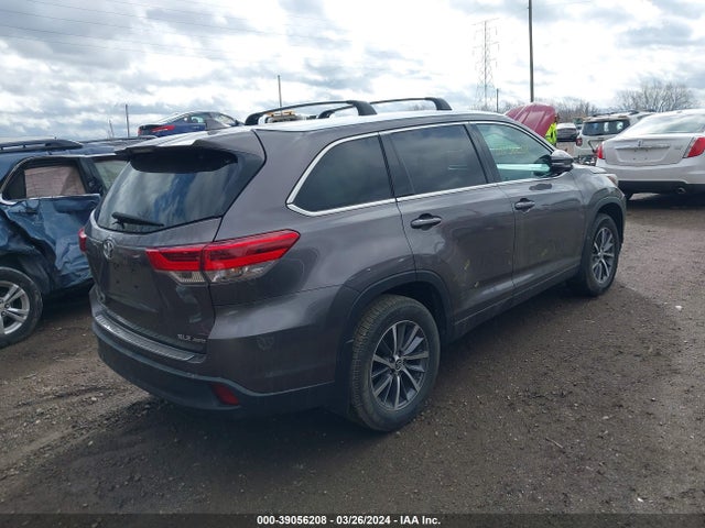 Toyota Highlander Xle 2019 5TDJZRFH7KS954174 Image 4