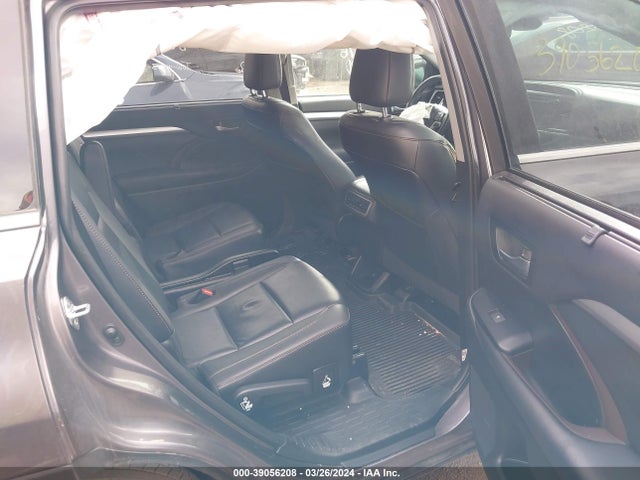 Toyota Highlander Xle 2019 5TDJZRFH7KS954174 Image 8