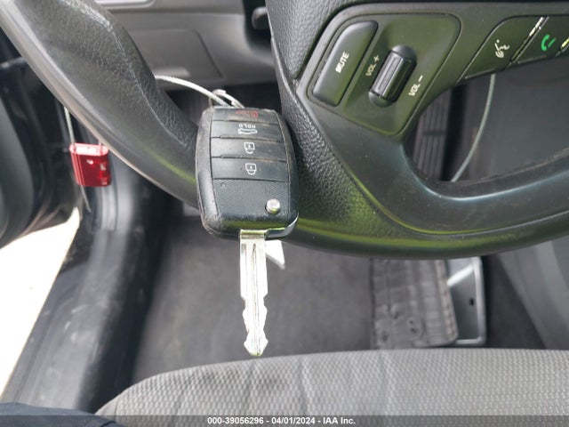 KIA FORTE LX 2017 3KPFK4A7XHE066601 Image 11