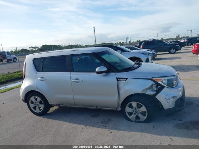 KIA Soul 2017 KNDJN2A22H7481552 Image 14