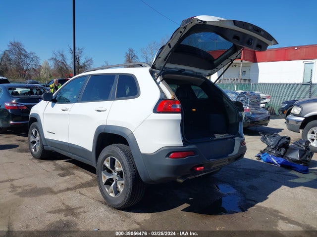 1C4PJMBB3GW353888 Jeep Cherokee Trailhawk