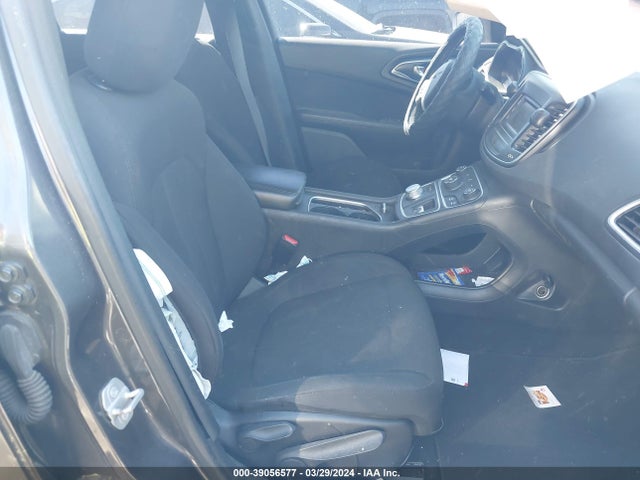 1C3CCCABXGN154285 Chrysler 200 Limited