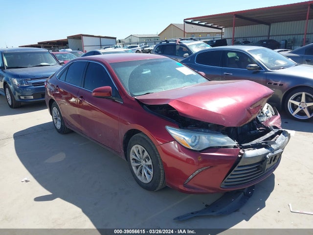 Toyota CAMRY LE 2017 4T1BF1FK1HU674275 zdjęcie główne