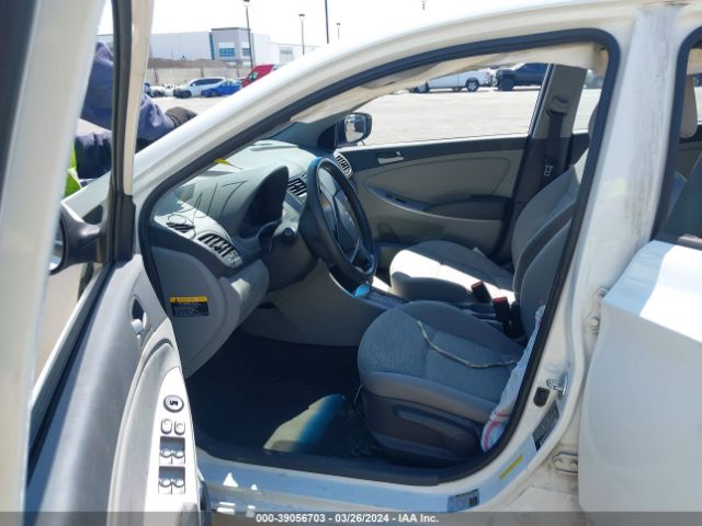 KMHCT4AE6GU981956 Hyundai ACCENT SE