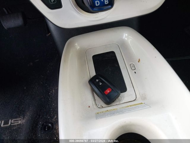 JTDKARFU9G3020003 Toyota Prius Three Touring