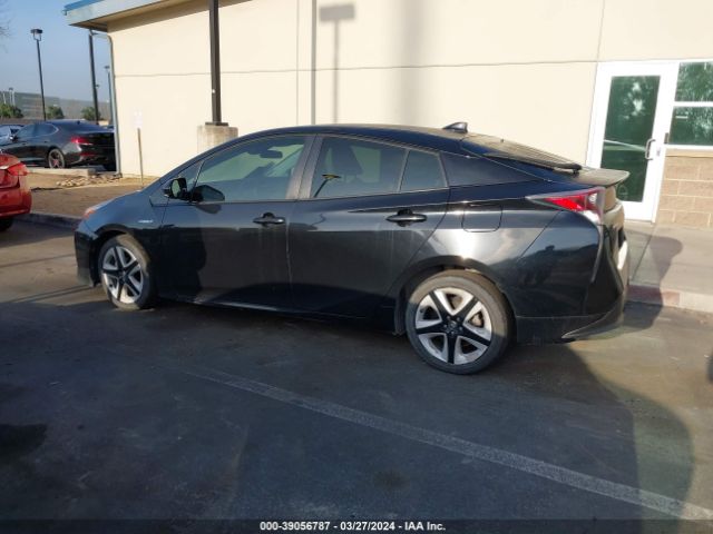 JTDKARFU9G3020003 Toyota Prius Three Touring