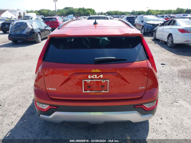 KNDCP3LE6P5094139 KIA NIRO LX