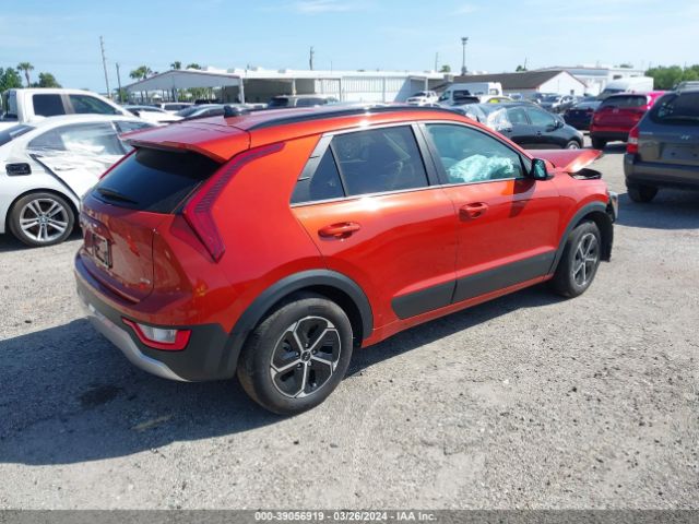 KNDCP3LE6P5094139 KIA NIRO LX