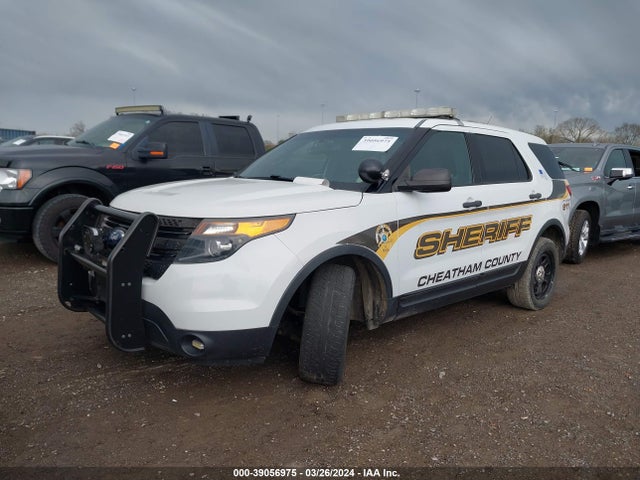 Ford Utility Police Interceptor 2015 1FM5K8AR8FGC68270 Image 2