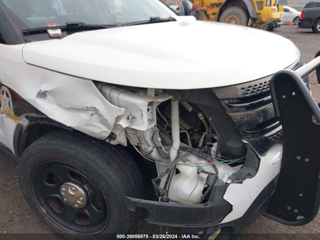 Ford Utility Police Interceptor 2015 1FM5K8AR8FGC68270 Image 6