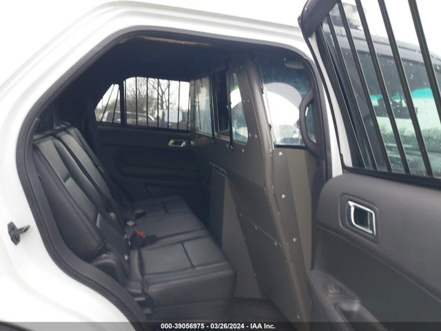 Ford Utility Police Interceptor 2015 1FM5K8AR8FGC68270 Image 8