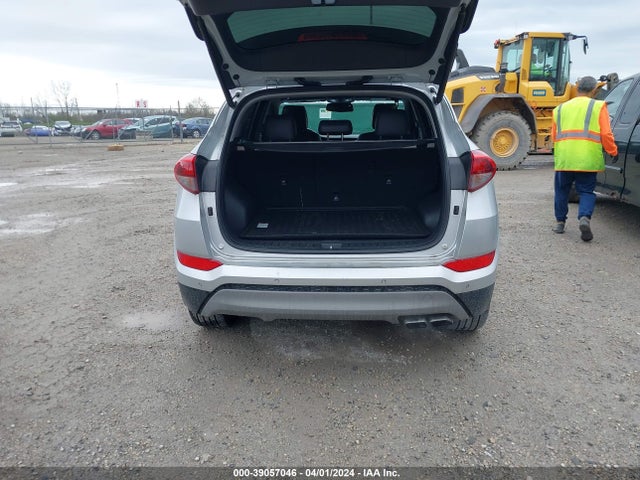 Hyundai Tucson Limited 2018 KM8J3CA24JU644197 Image 16